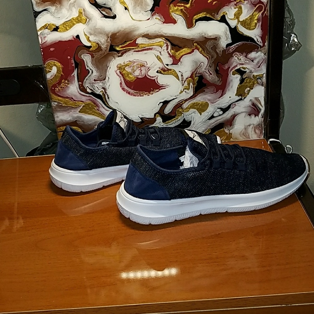 NWT Men's Fashionable Running Shoes - Picture 7 of 8